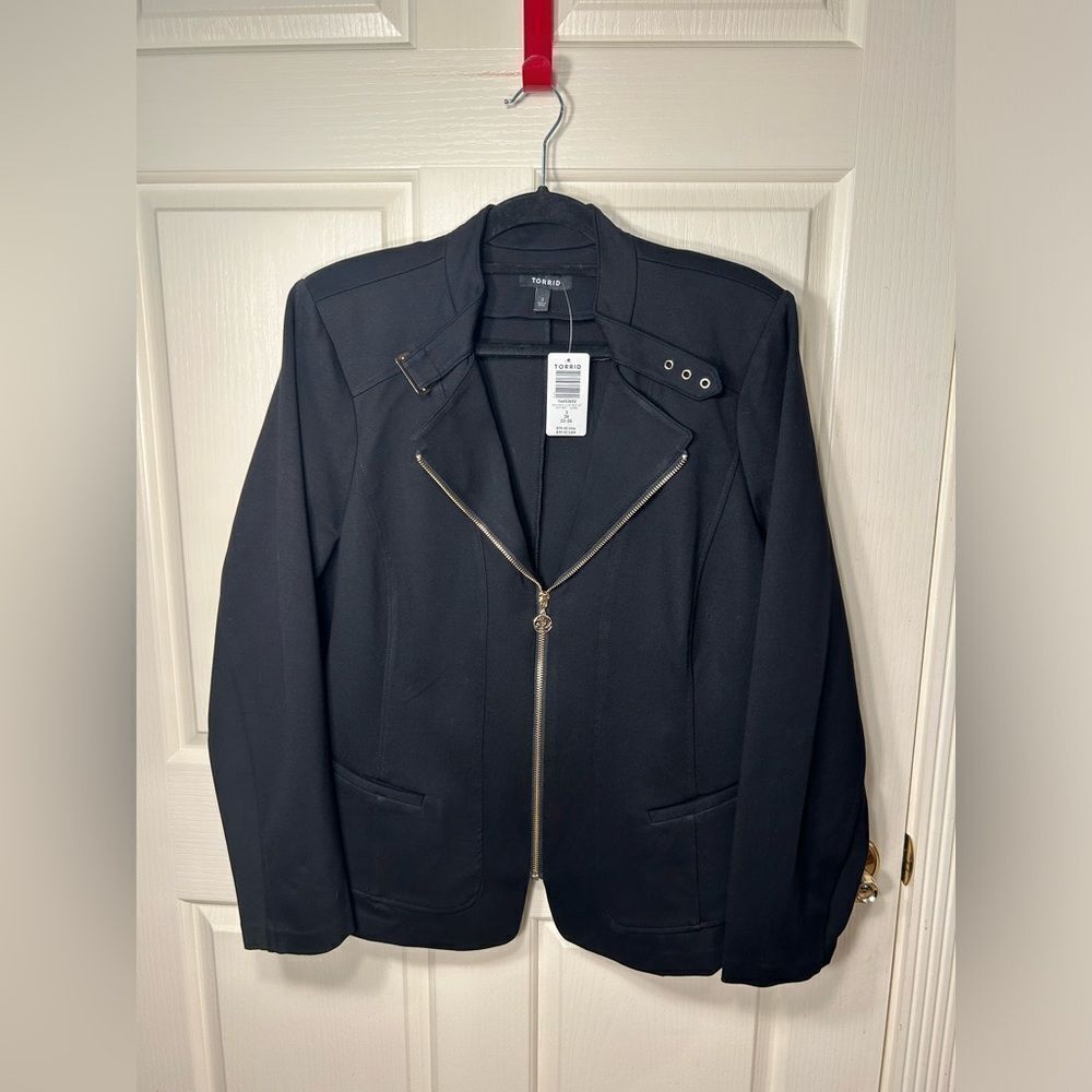 Black Zippered Women's Jacket